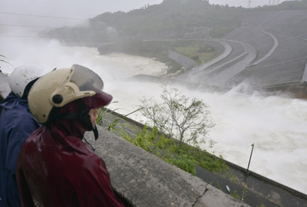 thuy dien hoa binh mo 8 cua xa lu quy trinh van hanh nguoc