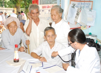 tiep tuc hoan thien quy dinh ve bao hiem xa hoi va quy huu tri tu nguyen