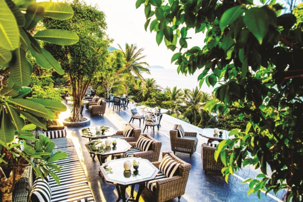 conde nast traveler vinh danh intercontinental danang sun peninsula resort trong top 10 khu nghi duong tot nhat chau a