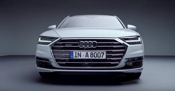 audi them mot so trang bi cho a8 2018