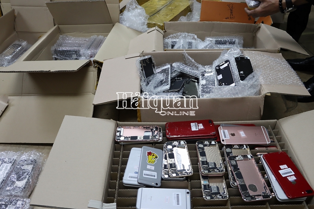 Phát hiện thêm gần nghìn điện thoại Iphone nhập lậu từ Hàn Quốc về Nội Bài