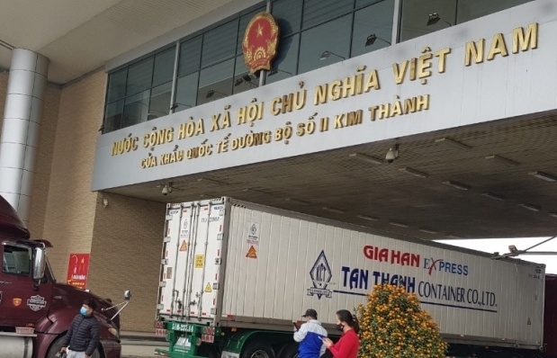 Dịp nghỉ Tết Tân Sửu, Hải quan cửa khẩu Lào Cai thông quan hơn 21.000 tấn hàng