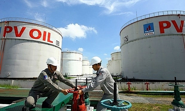 Xăng dầu nhập từ Hàn Quốc và Singapore tăng đột biến