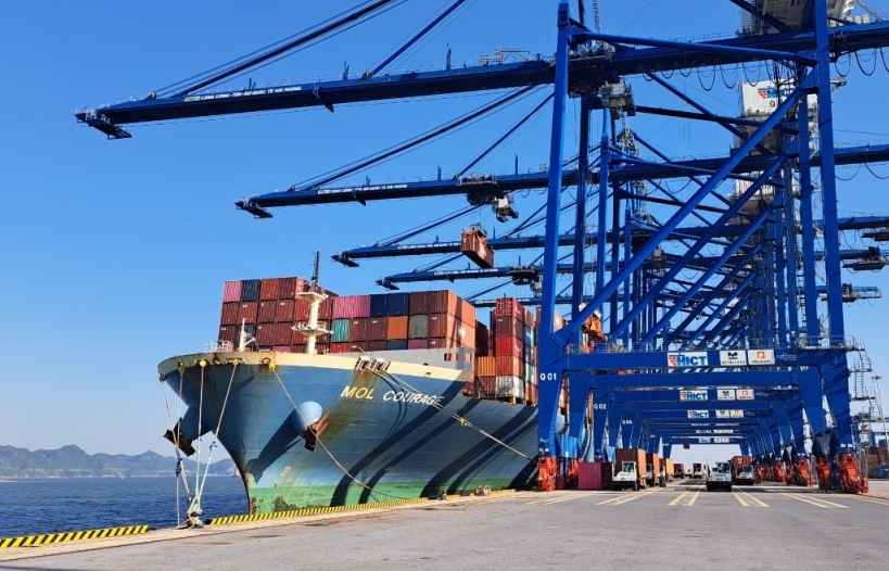 Hơn 5,6 triệu tấn hàng hóa thông qua cảng Hải Phòng trong tháng 2