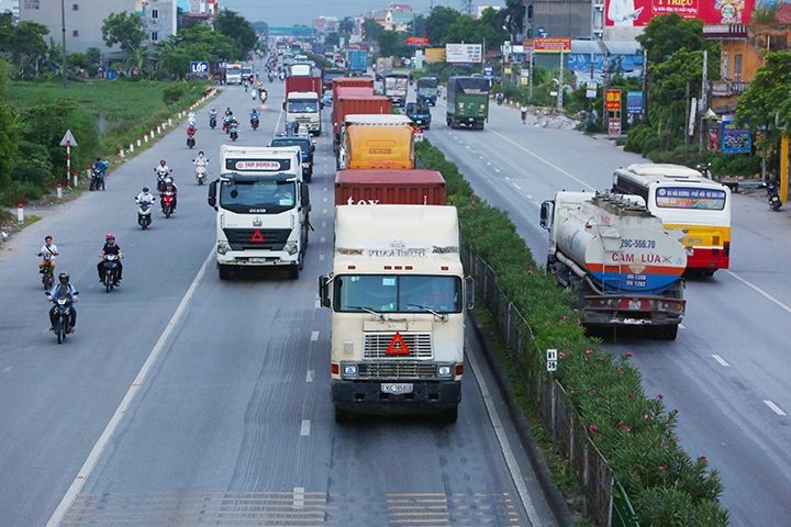 Hải Dương áp dụng quy định không quá 2 người trên 1 xe tải