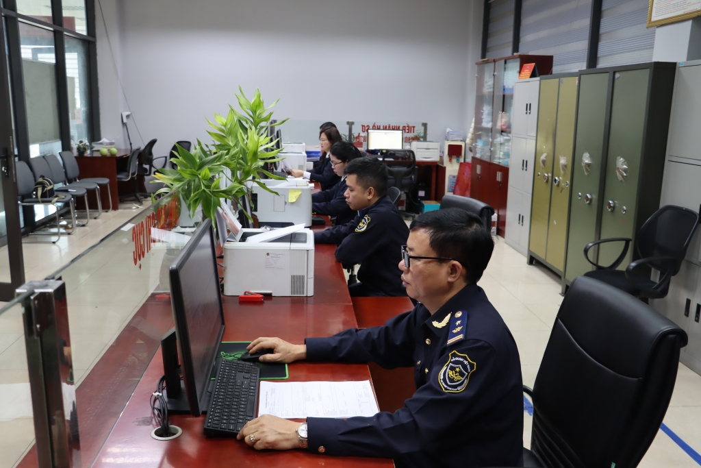 423 doanh nghiệp làm thủ tục tại Cục Hải quan Lào Cai
