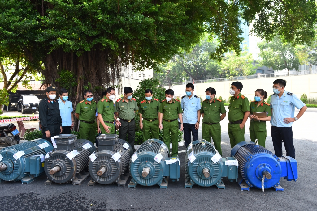 Hàng tạ ma túy trong dạ dày lợn và mô tơ điện được Hải quan và Công an triệt phá thế nào?