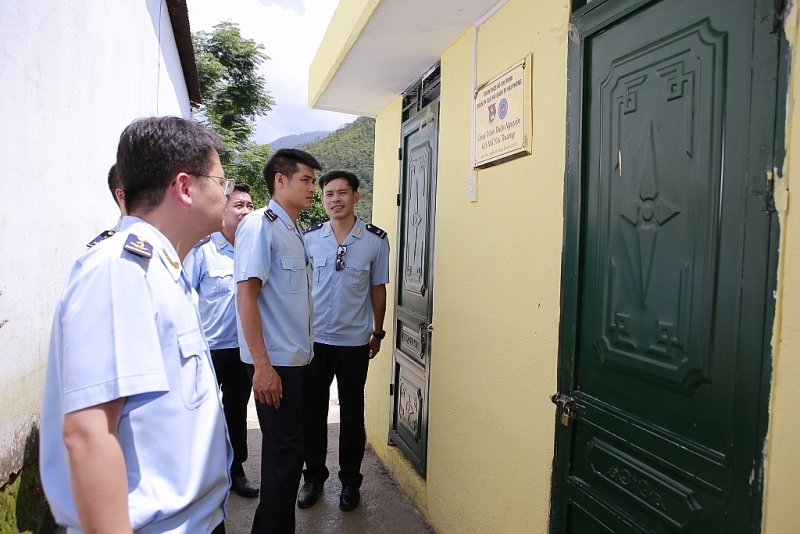 thanh nien hai quan hai phong tang qua o dia ban dac biet kho khan cua ha giang