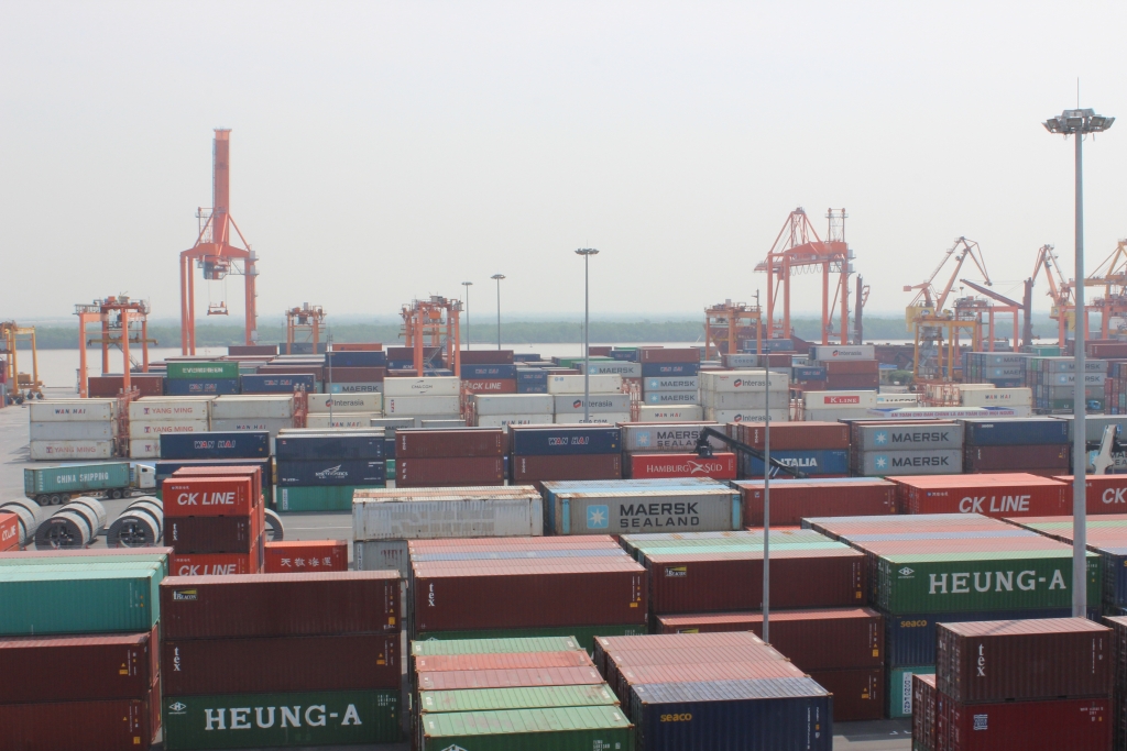 Hải quan Hải Phòng xem xét xử lý 214 container hàng nhập khẩu tồn đọng tại cảng