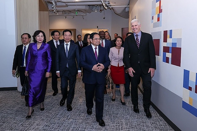 Thủ tướng Phạm Minh Chính thăm, làm việc với tập đoàn Google - Ảnh: VGP