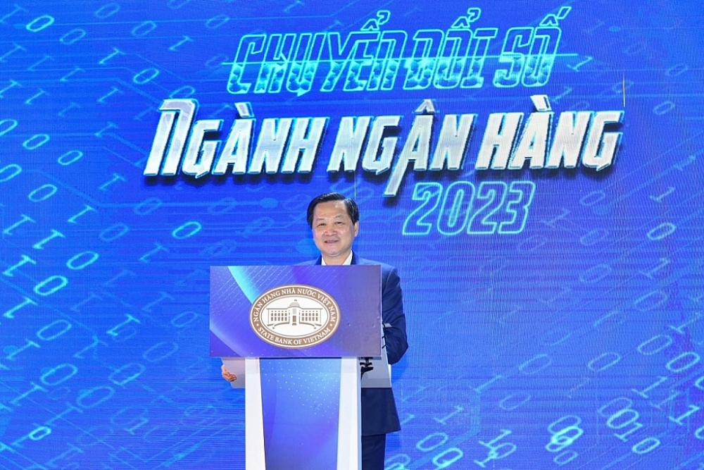 Phó Thủ tướng Lê Minh Khái đánh giá cao thành tựu chuyển đổi số ngành ngân hàng.