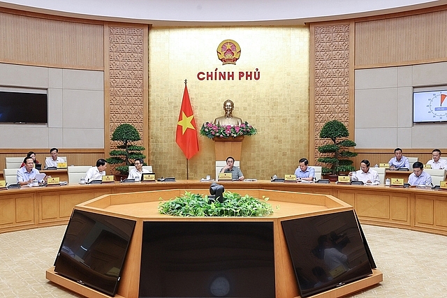 Thủ tướng Chính phủ Phạm Minh Chính chủ trì phiên họp Chính phủ chuyên đề. Ảnh: VGP