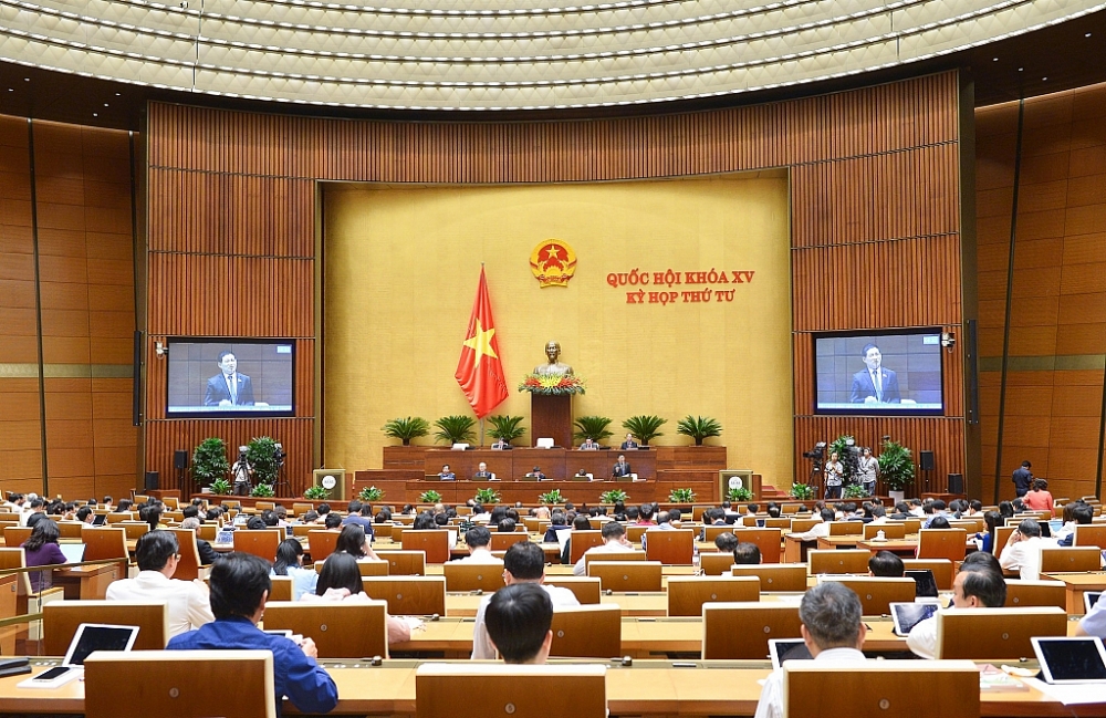Bộ trưởng Bộ Tài chính Hồ Đức Phớc giải trình trước Quốc hội về công tác thực hành tiết kiệm, chống lãng phí. Ảnh: Quochoi.vn