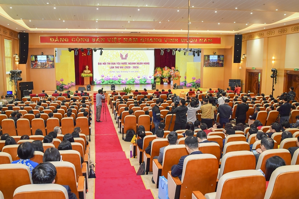 Thống đốc NHNN Nguyễn Thị Hồng phát biểu tại Đại hội.