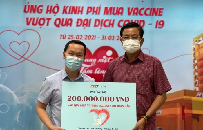PNJ ủng hộ kinh phí mua vắc xin Covid-19 cho người dân