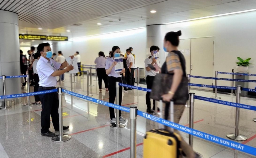 TPHCM cải tiến kiểm tra y tế, giảm ùn tắc tại  sân bay quốc tế Tân Sơn Nhất