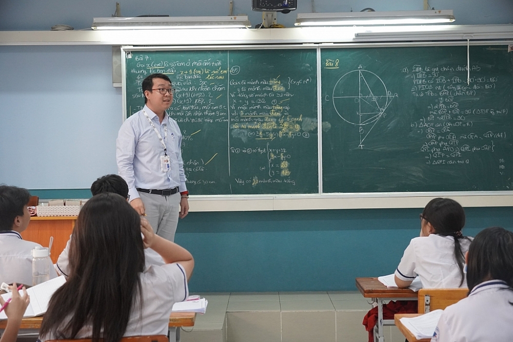 Một tiết học ôn tập của thầy và trò Trường THCS Nguyễn Du, quận 1, TPHCM.