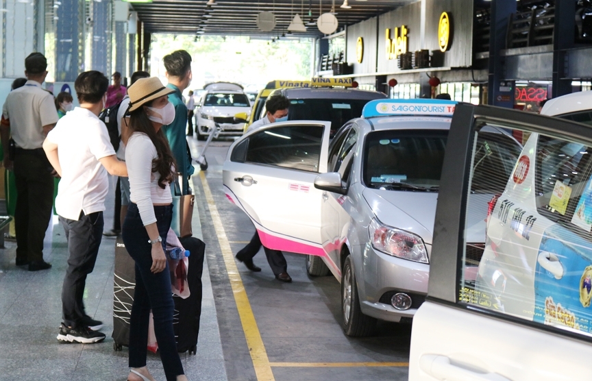 TPHCM tìm giải pháp kéo giảm ùn tắc giao thông tại sân bay Tân Sơn Nhất