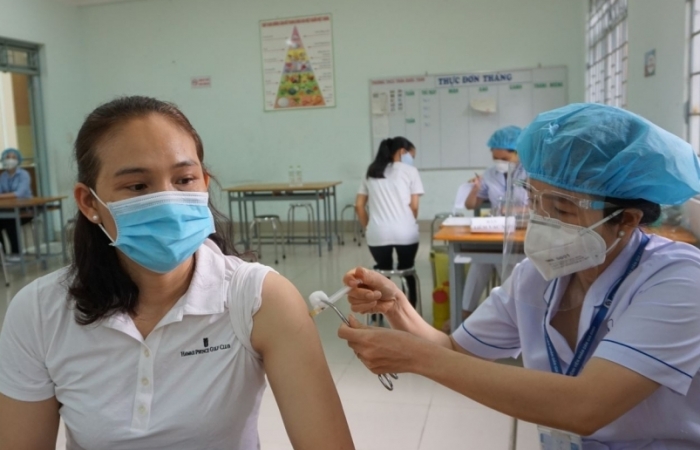 TPHCM đề xuất tiêm vắc xin ngừa Covid-19 cho học sinh từ 12-18 tuổi