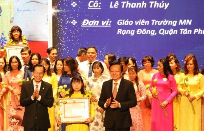 TPHCM: 50 cán bộ, giáo viên nhận giải thưởng Võ Trường Toản năm 2020
