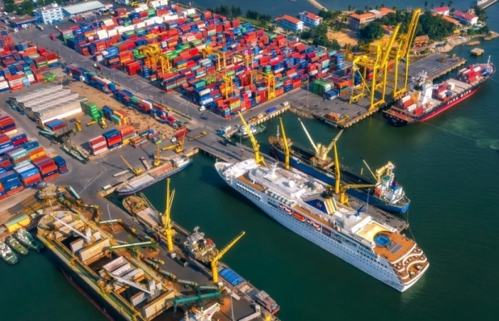 Xuất nhập khẩu tăng trưởng, nhiều doanh nghiệp cảng lãi đậm