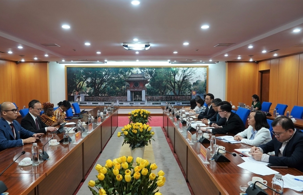 Thứ trưởng Võ Thành Hưng làm việc với Tổng giám đốc WTO