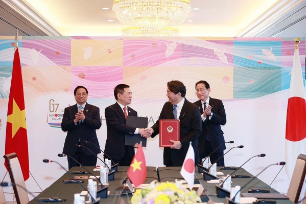 Việt Nam - Nhật Bản ký kết 3 văn kiện hợp tác tổng trị giá 61 tỷ Yên