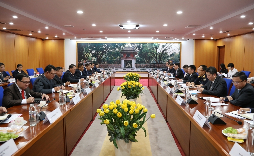 Tiếp tục tăng cường, thúc đẩy quan hệ hợp tác giữa Bộ Tài chính Việt Nam – Lào phát triển bền vững