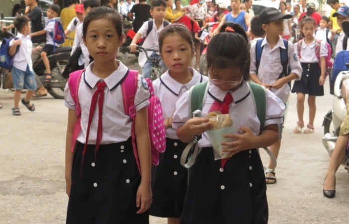 Hà Nội: Học sinh trở lại trường từ ngày 2/3