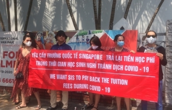 Phụ huynh Trường Quốc tế Singapore phản đối chính sách thu học phí dạy online