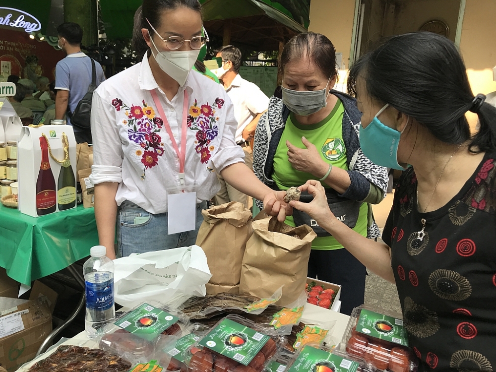 Hàng trăm loại đặc sản hội tụ tại phiên chợ Tết Xanh phục vụ người dân TPHCM