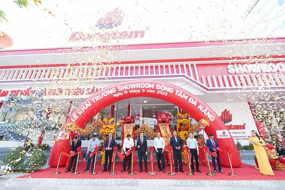 Dongtam Group khai trương Showroom giới thiệu hàng Việt