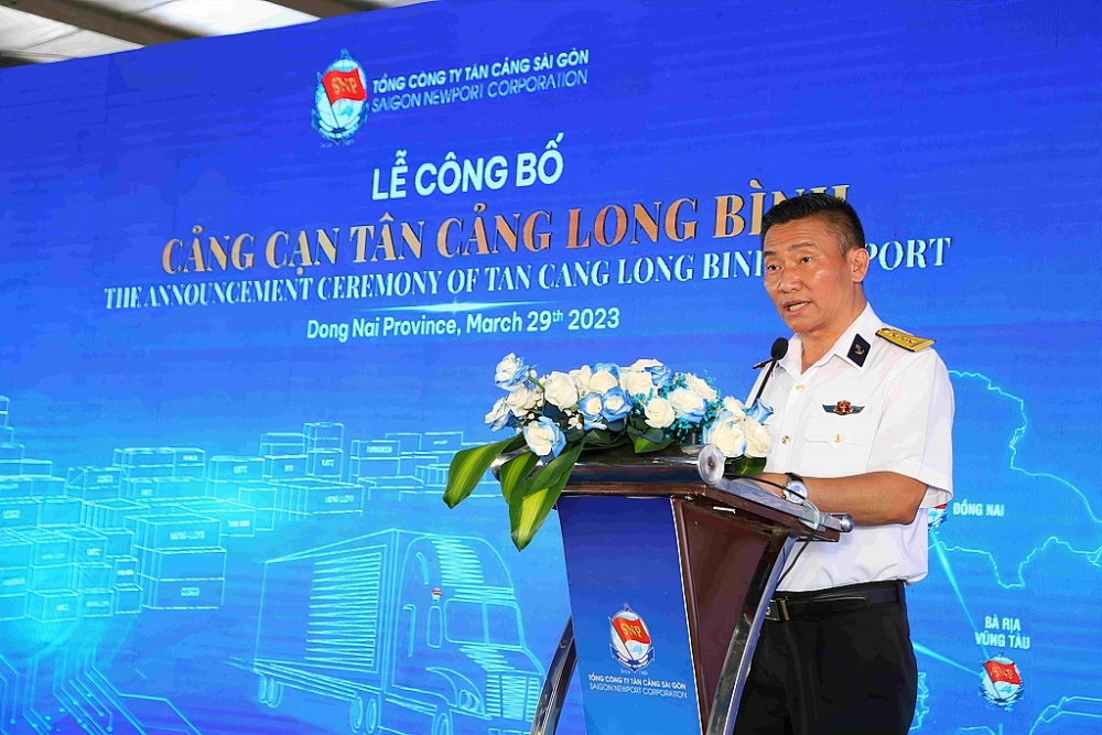 Phó Tổng giám đốc Tân cảng Sài Gòn Bùi Văn Quỳ phát biểu tại lễ công bố