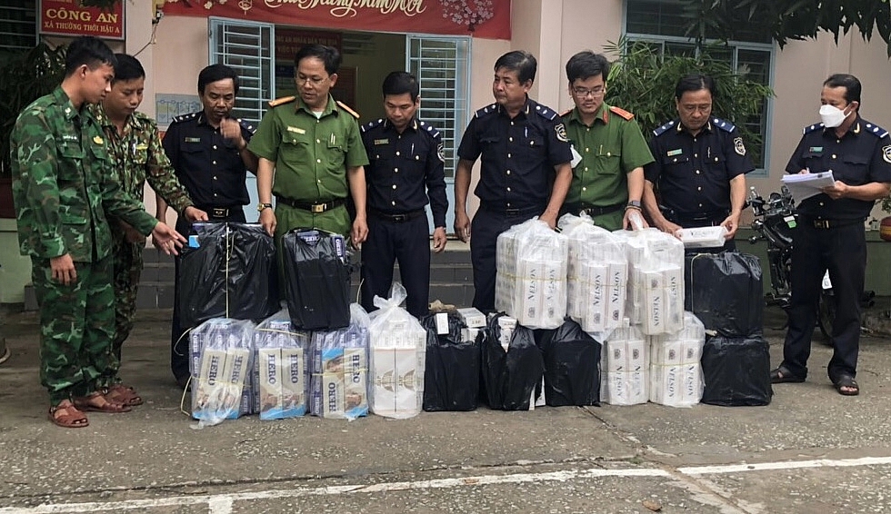 4.000 bao thuốc lá lậu do Hải quan Đồng Tháp phối hợp bắt giữ ngày 8/5/2022