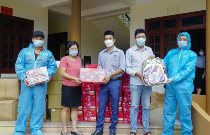 Quỹ sữa Vươn cao Việt Nam kịp thời đến với trẻ em Điện Biên trong mùa dịch