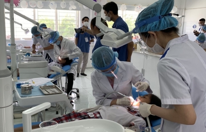 Hơn 1.000 học sinh tại Trà Vinh được khám chữa răng miễn phí