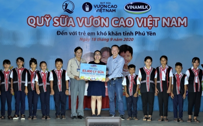 Trên 83.000 ly sữa Vinamilk đến với trẻ em có hoàn cảnh khó khăn Phú Yên