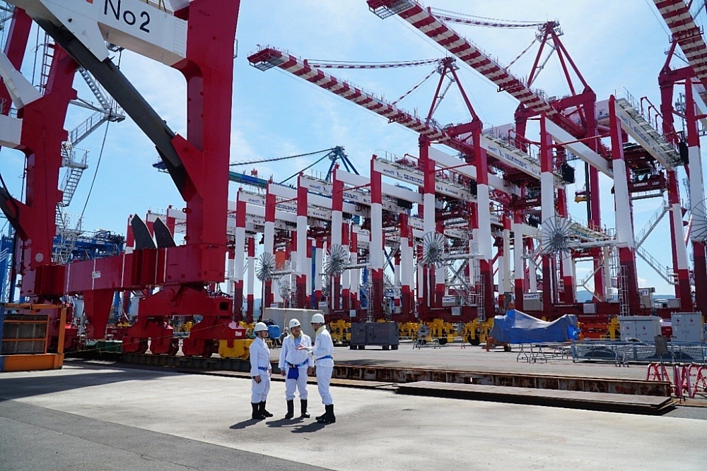 Cảng quốc tế Long An đầu tư hệ thống cẩu hiện đại do Nhật Bản sản xuất