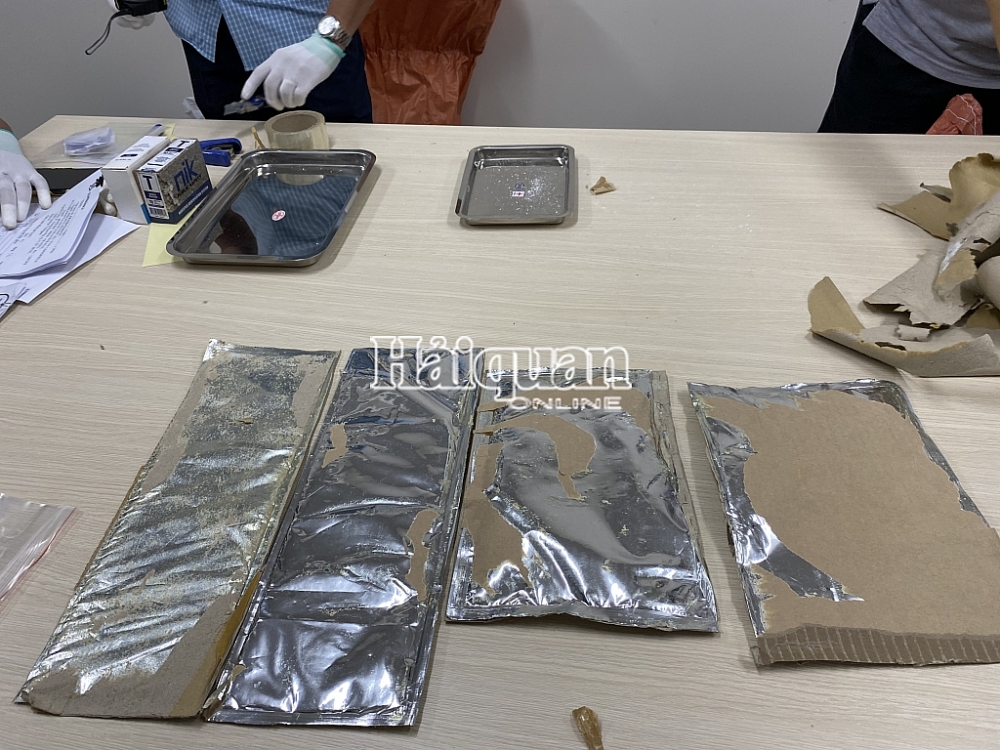 Hải quan TPHCM bắt giữ hàng chục kg ma tuý Hải quan TPHCM bắt giữ hàng chục kg ma tuý