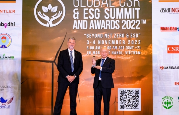 Vinamilk được vinh danh với các giải thưởng lớn trong  hội nghị CSR & ESG toàn cầu 2022