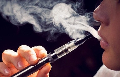 “Thả” thuốc lá thế hệ mới đến bao giờ?