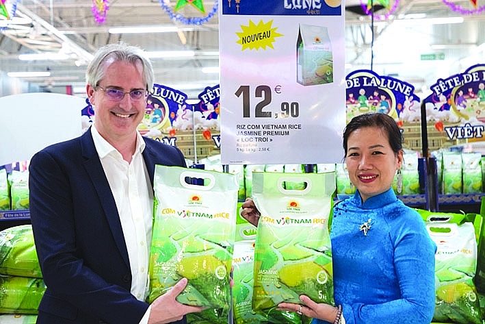 Gạo thương hiệu Việt lên kệ siêu thị Pháp là một điểm sáng nổi bật của ngành gạo. 	Ảnh: T.L