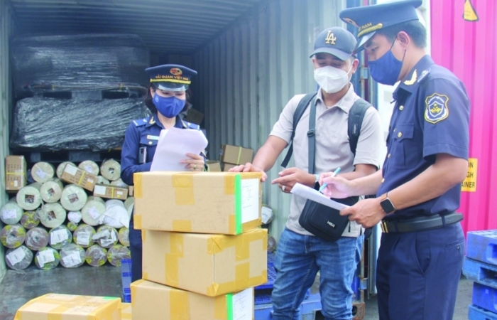 TP Hồ Chí Minh: Doanh nghiệp hồi phục nhanh, xuất nhập khẩu tăng đều trong 9 tháng