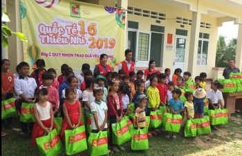 Central Group Việt Nam tặng 3.700 phần quà cho trẻ em có hoàn cảnh khó khăn