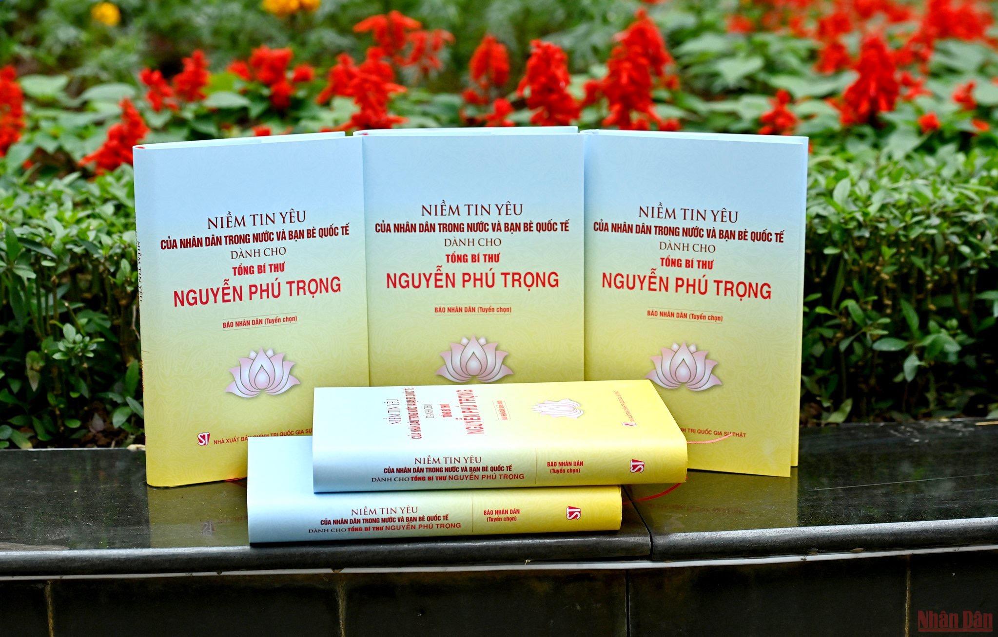 Giới thiệu cuốn sách “Niềm tin yêu của nhân dân và bạn bè quốc tế dành cho Tổng Bí thư Nguyễn Phú Trọng” -0