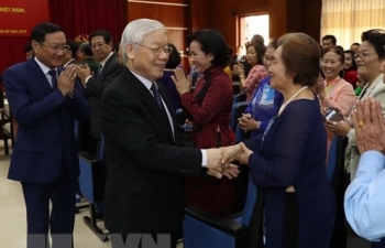 Tổng Bí thư, Chủ tịch nước nói chuyện với cộng đồng người Việt tại Lào