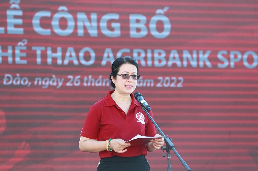 Bà Nguyễn Thị Phượng - Phó Tổng giám đốc phát biểu tại lễ công bố ra mắt ứng dụng Agribank Sports.