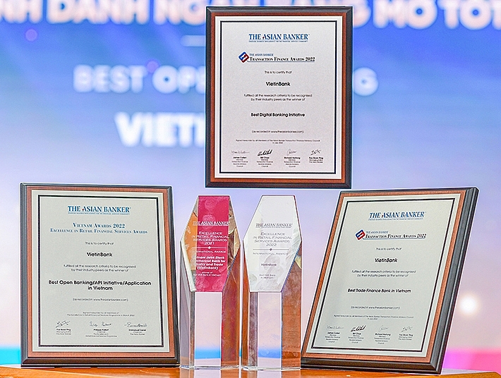 4 giải thưởng uy tín do The Asian Banker trao tặng VietinBank.
