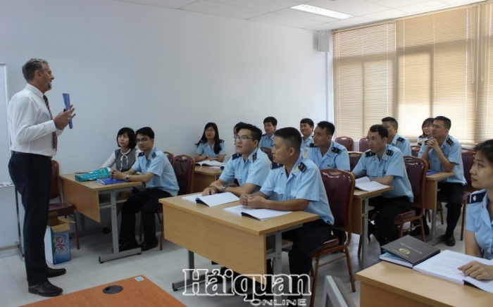 Trường Hải quan Việt Nam tạm hoãn tổ chức các lớp đào tạo