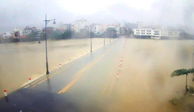 Thừa Thiên Huế: Mưa lớn diện rộng, nhiều nơi tái ngập lụt và sạt lở đất - ảnh 1